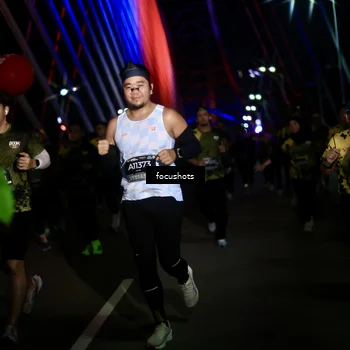 Runner Photo 6500659