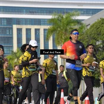 Runner Photo 6500921