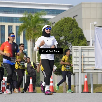Runner Photo 6500943