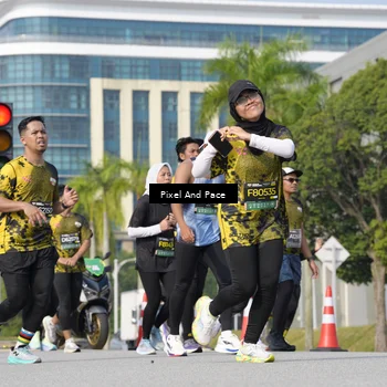 Runner Photo 6501042