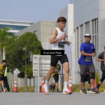 Runner Photo 6501433