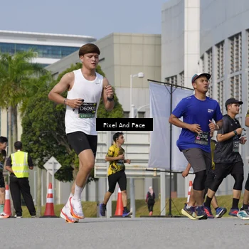 Runner Photo 6501444