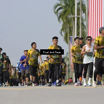 Runner Photo 6501679