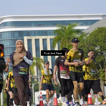Runner Photo 6502375