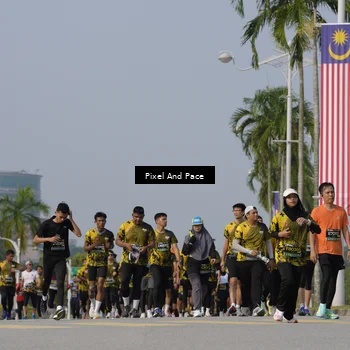 Runner Photo 6503005