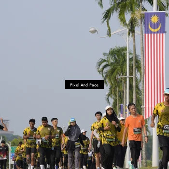 Runner Photo 6503019