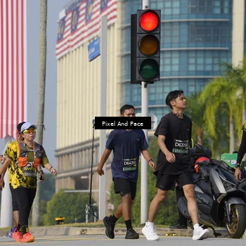 Runner Photo 6503043