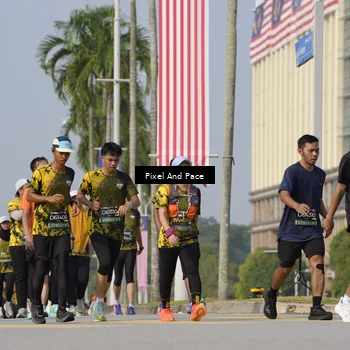 Runner Photo 6503057