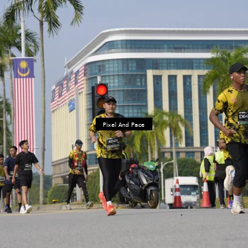 Runner Photo 6503058