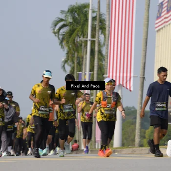 Runner Photo 6503071