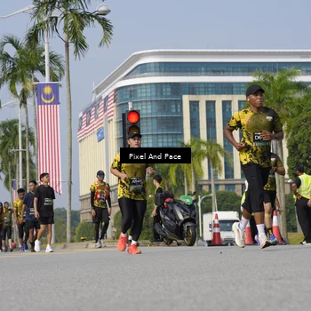 Runner Photo 6503077