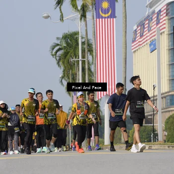 Runner Photo 6503081