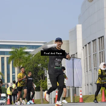 Runner Photo 6503083