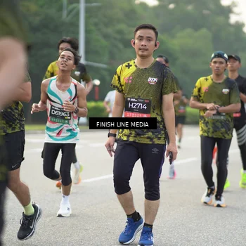 Runner Photo 6503102