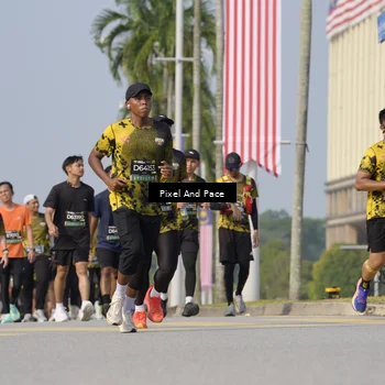 Runner Photo 6503148