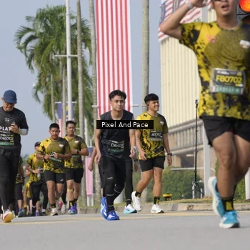 Runner Photo 6503260