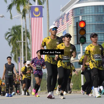 Runner Photo 6503310