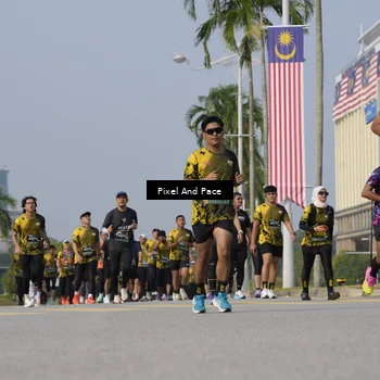 Runner Photo 6503311
