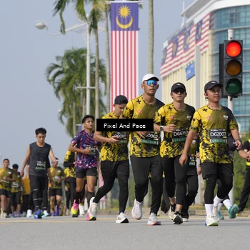 Runner Photo 6503350