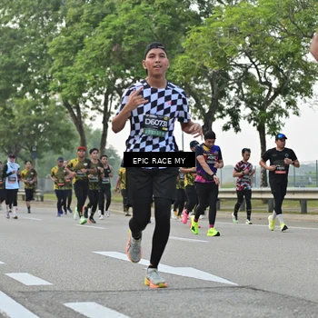 Runner Photo 6503373
