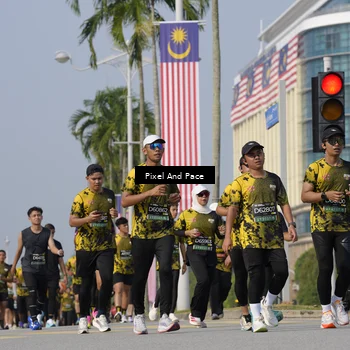 Runner Photo 6503425