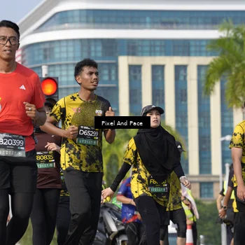 Runner Photo 6503700