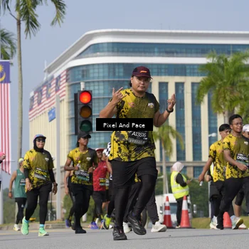 Runner Photo 6503860