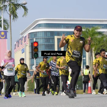 Runner Photo 6503867