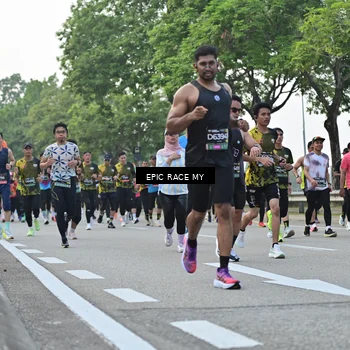 Runner Photo 6504003