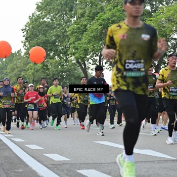 Runner Photo 6504024