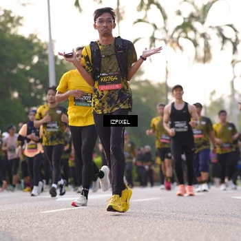 Runner Photo 6504035