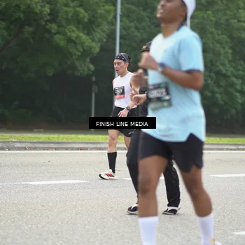 Runner Photo 6504105