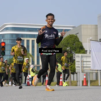 Runner Photo 6504120