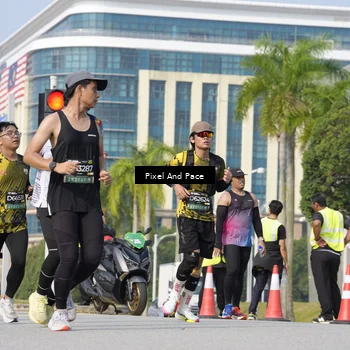 Runner Photo 6504124