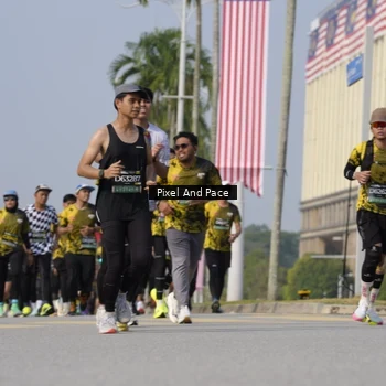 Runner Photo 6504179