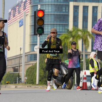 Runner Photo 6504191