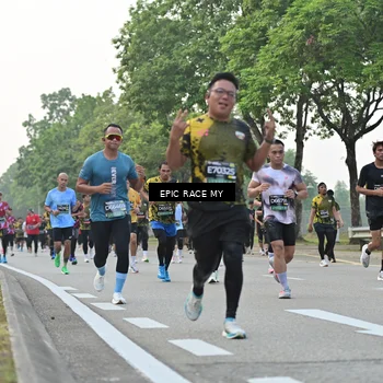 Runner Photo 6504215