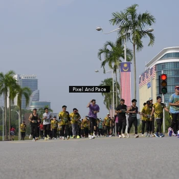 Runner Photo 6504249