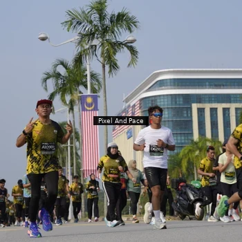 Runner Photo 6504295