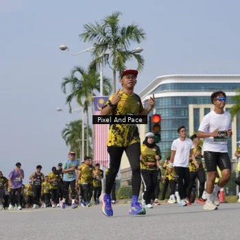 Runner Photo 6504307