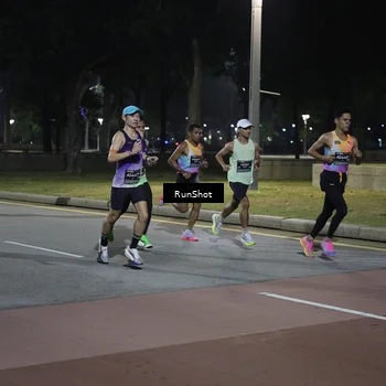 Runner Photo 6504323