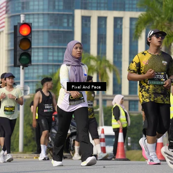 Runner Photo 6504330