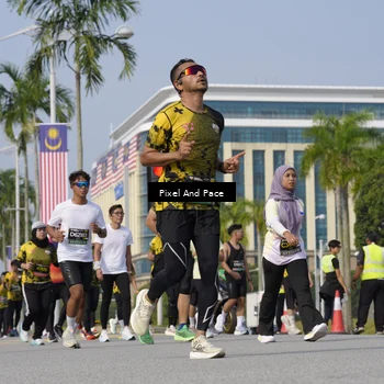 Runner Photo 6504340
