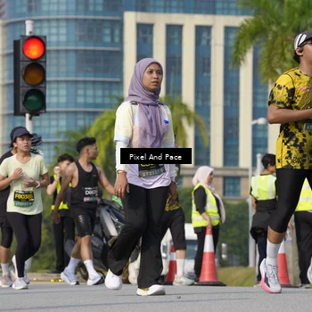 Runner Photo 6504345