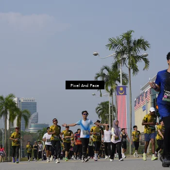 Runner Photo 6504463