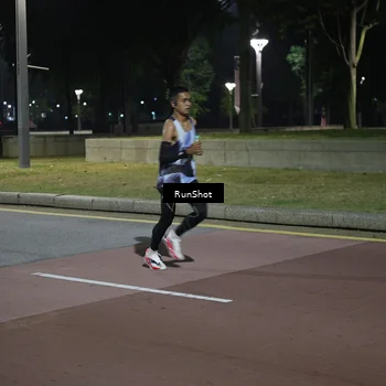 Runner Photo 6504667