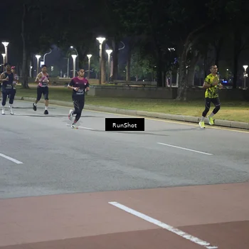 Runner Photo 6506005