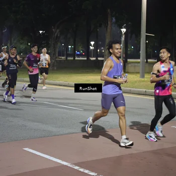 Runner Photo 6506400