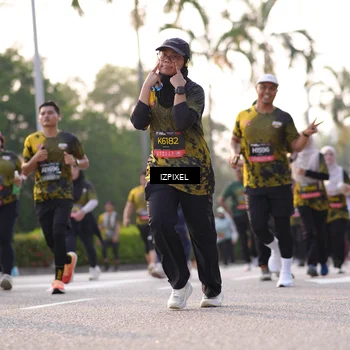 Runner Photo 6506624