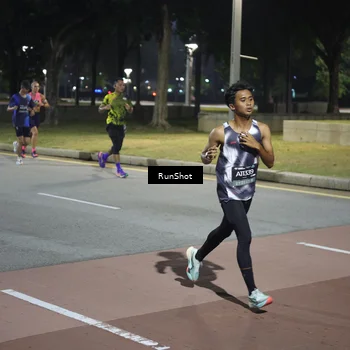 Runner Photo 6507073